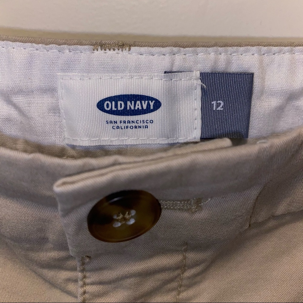 Shorts - Picture 3 of 4